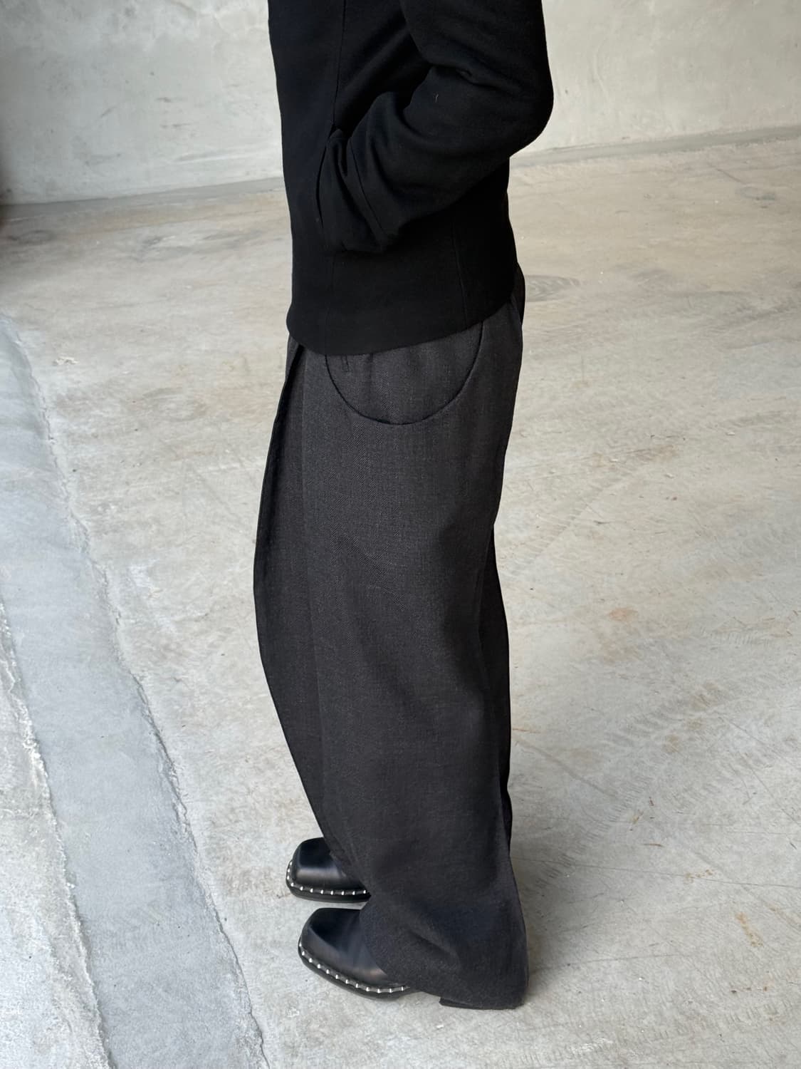 NVRFRGT S커브드 와이드 트라우저 상품이미지3