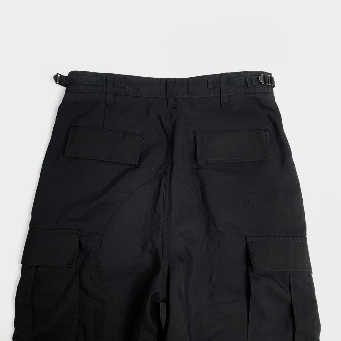 지에다 비대칭 홀 플레어 카고 팬츠 상품이미지10