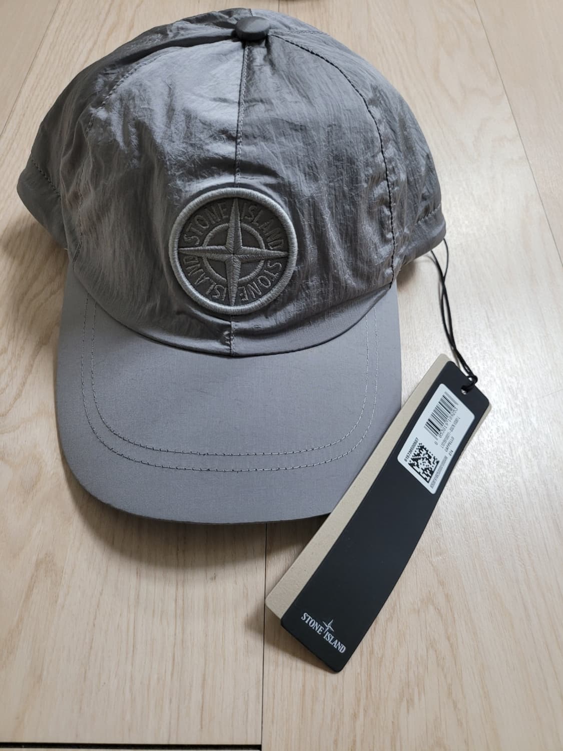 26SS 신상] 자연과 도시의 빛, 스톤아일랜드 나일론 메탈 볼캡  상품이미지3