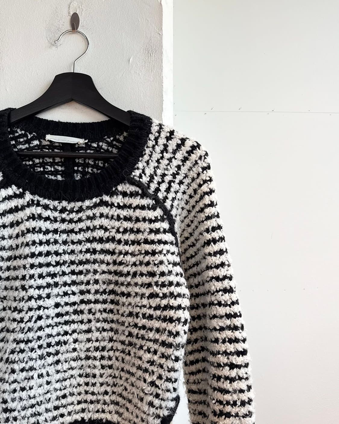 이자벨 마랑 블랙 스트라이프 알파카 니트  상품이미지5