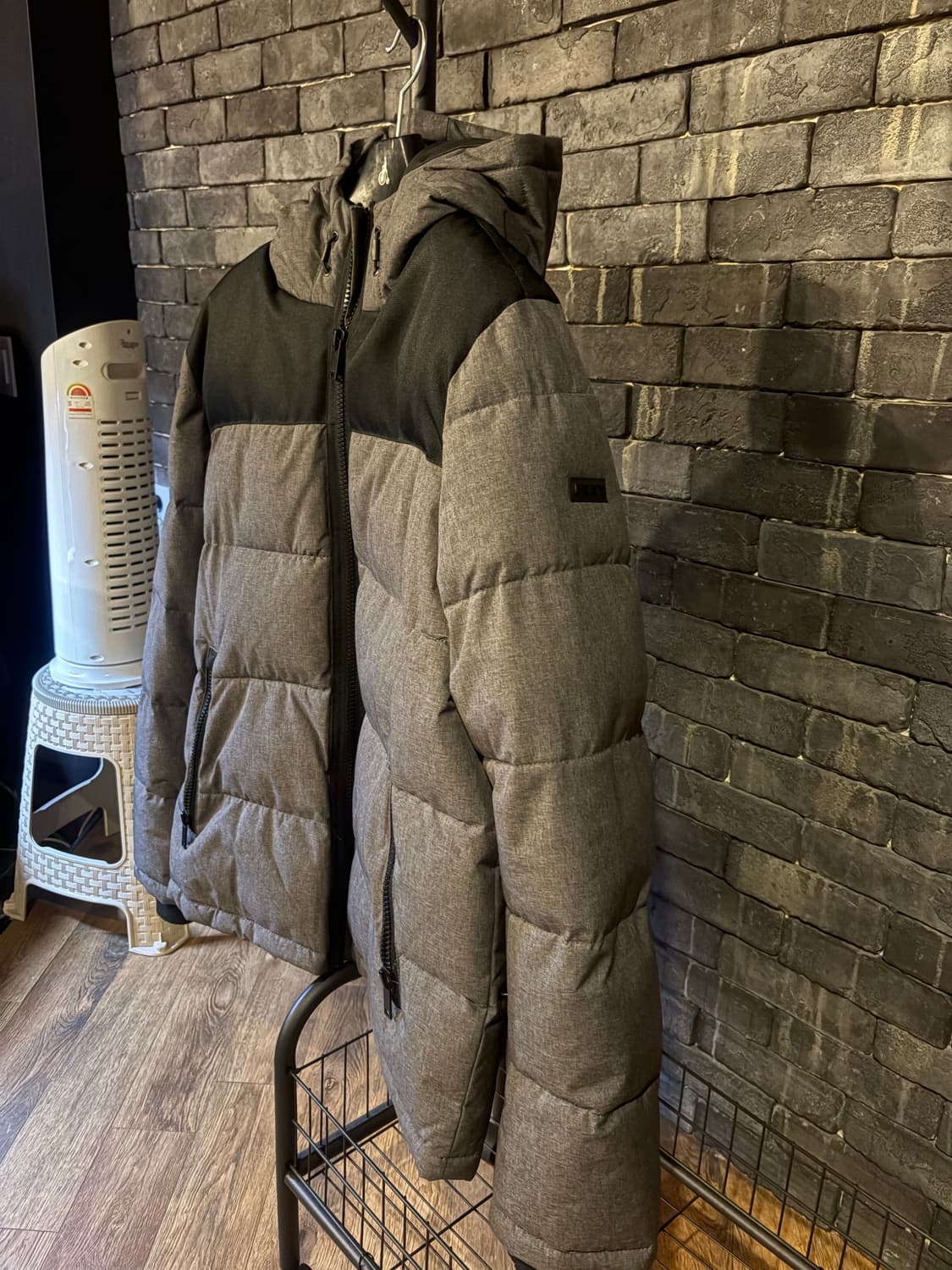 [중고/극미/XL] DKNY 남성 패딩 급처 상품이미지3