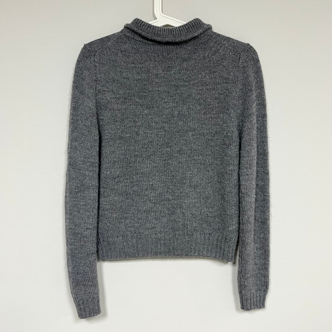 [8]슈슈통 25fw 자수 비즈 가디건/그레이 상품이미지2