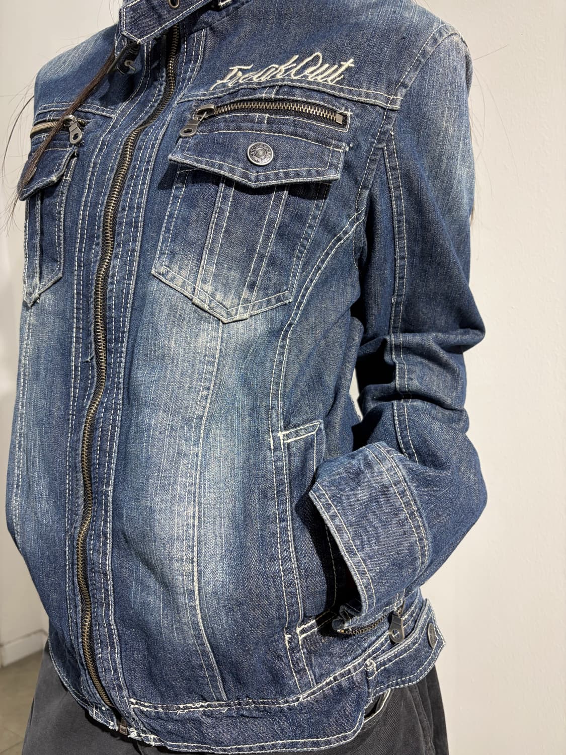 in the attic 데님 자수 자켓 상품이미지2