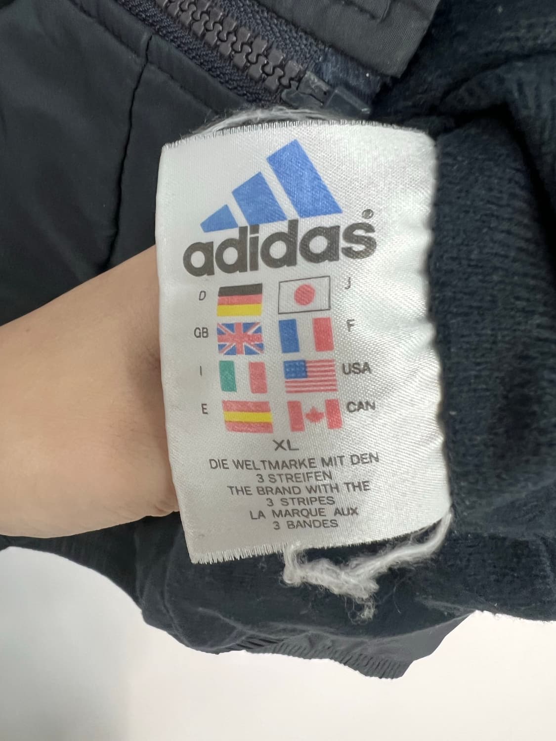 아디다스 블랙 바람막이 상품이미지3