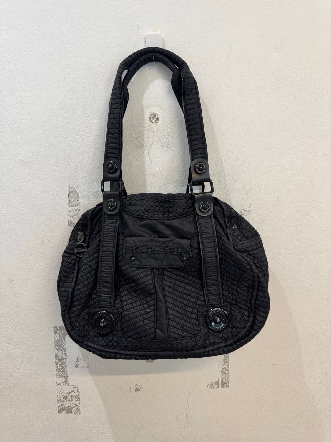 Diesel quilted nylon shoulder bag 상품이미지1