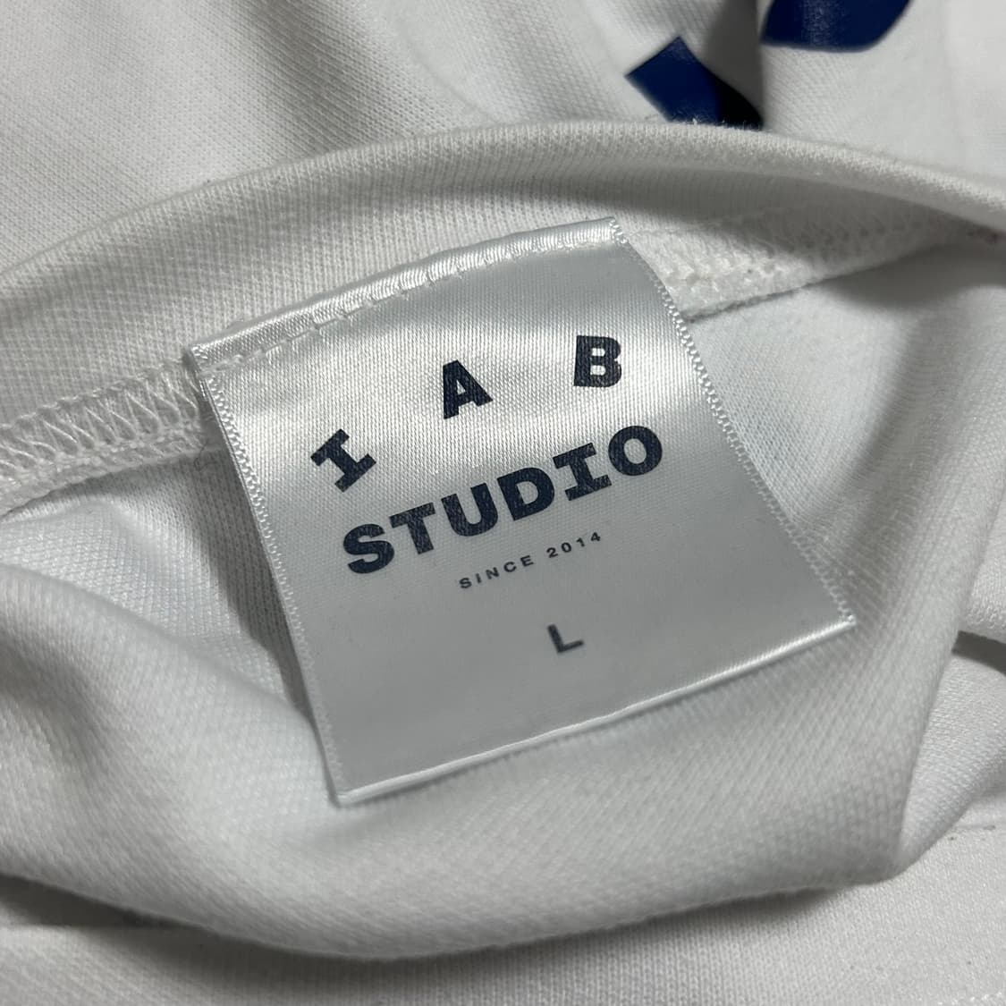아이앱스튜디오 반팔 티셔츠 화이트 네이비 L   상품이미지7