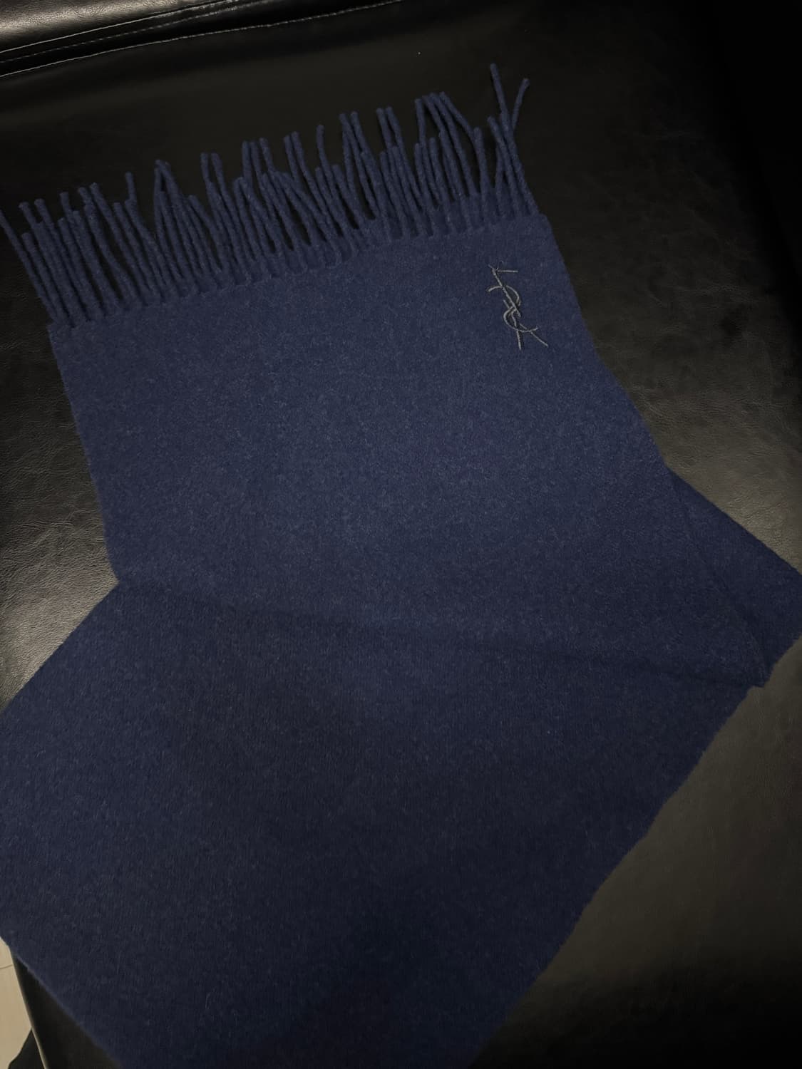 입생로랑 포옴므 퓨어 울 머플러 상품이미지5