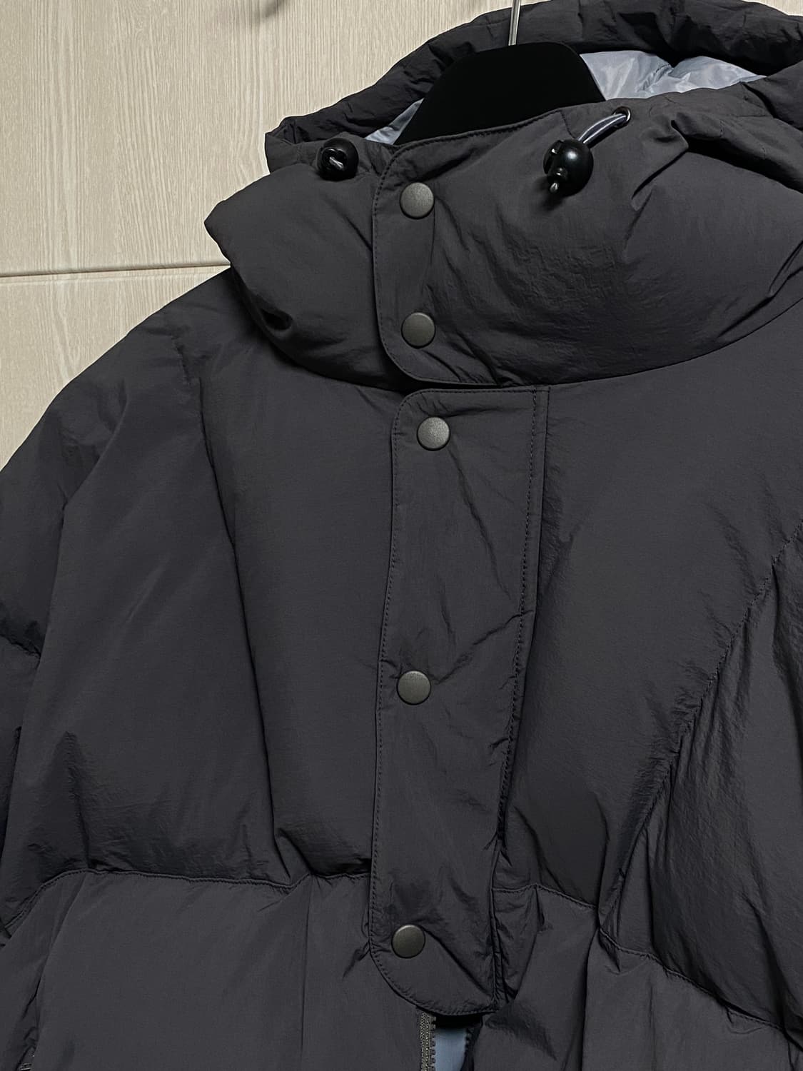 비헤비어 폴라베어 패딩 차콜 M 상품이미지3