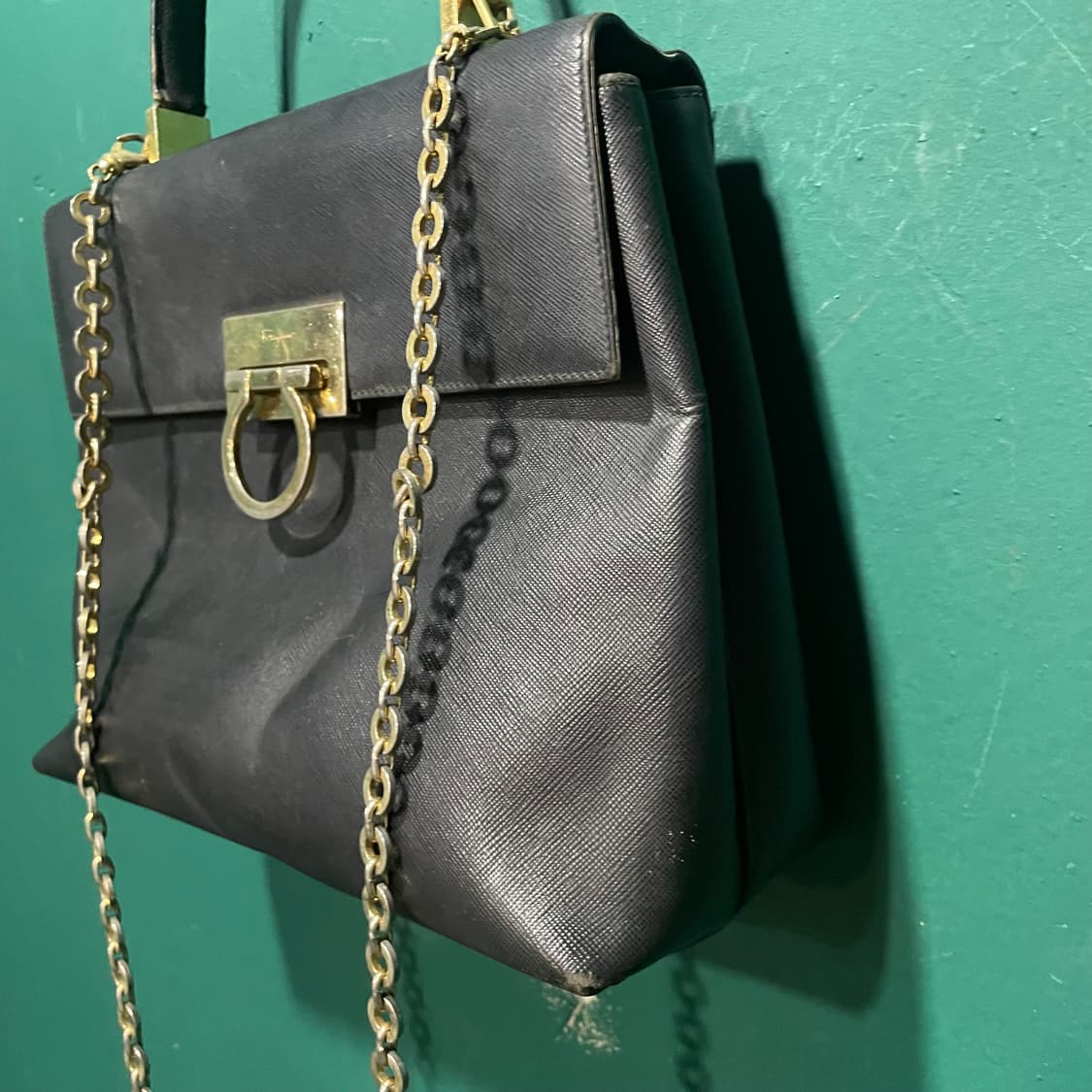 페레가모 레더 사피아노 숄더 크로스백 상품이미지3