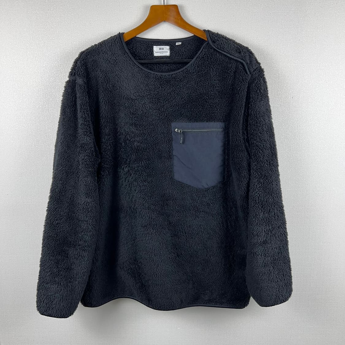 유니클로 x 엔지니어드가먼츠 플리스 맨투맨i 상품이미지1