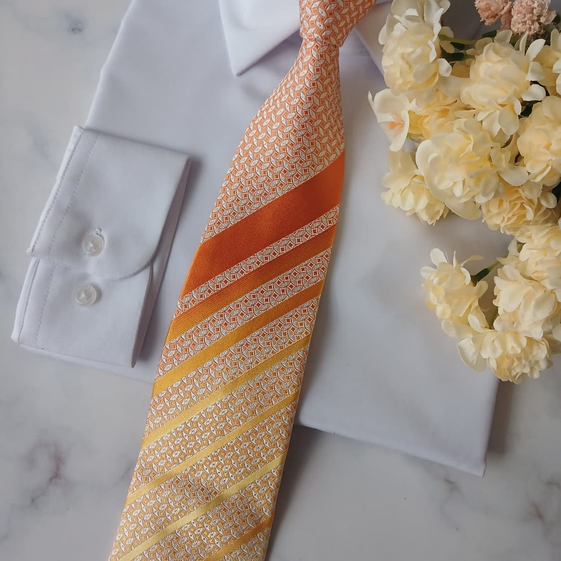 바씨 실크 옐로우 스트라이프 넥타이 8.7cm 새상품 A19097
 상품이미지4