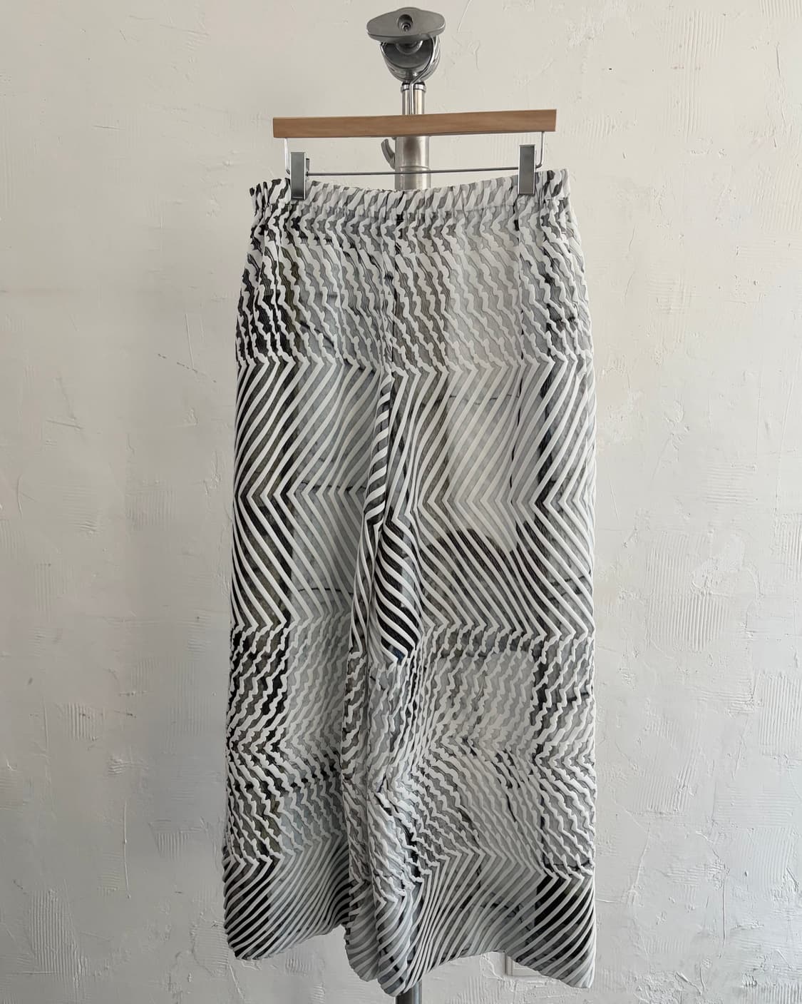ISSEY MIYAKE 이세이미야케 화이트 플리츠 팬츠 상품이미지3