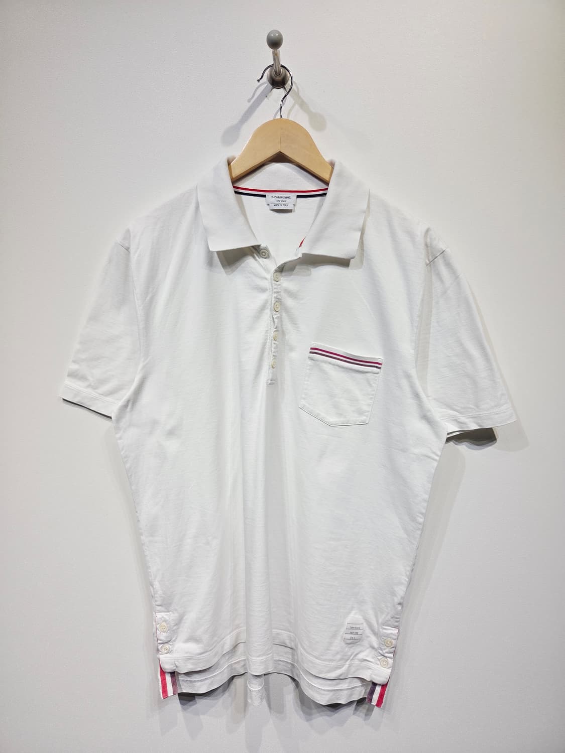 톰브라운 삼선탭 화이트 반팔 폴로티_호칭4 상품이미지2