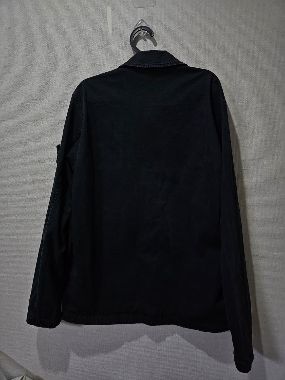 정품 23SS 스톤아일랜드 올드 이펙트 와펜 오버셔츠 100 / L 상품이미지4