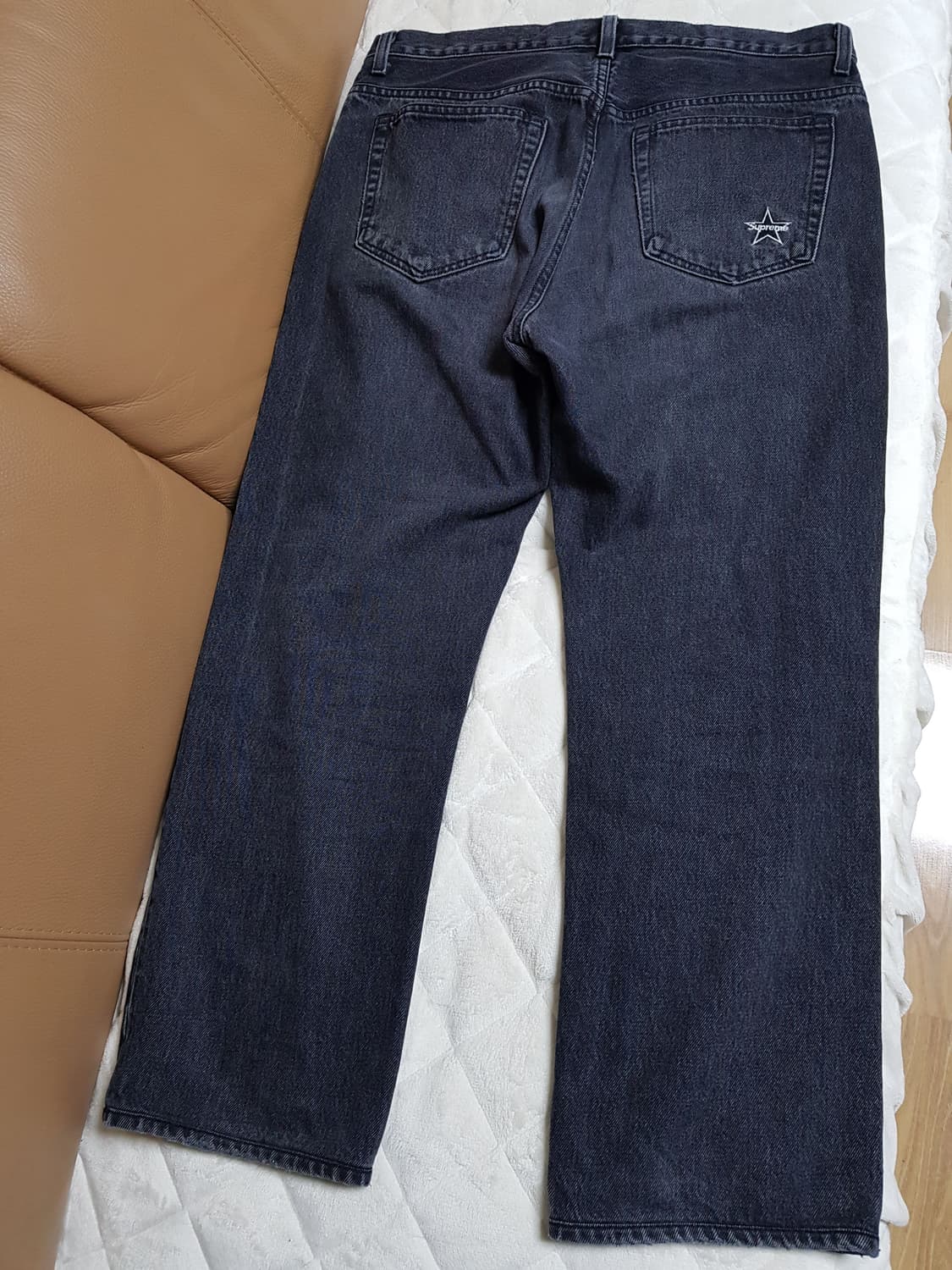 슈프림 레귤러 진 데님 팬츠 청바지 워시드 블랙 상품이미지2