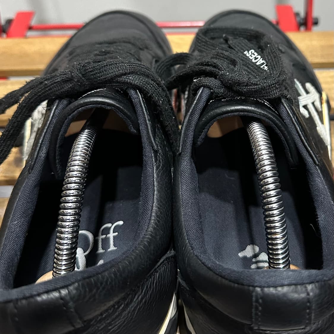 43)270 오프화이트 운동화 남성 남자 애로우 로우 벌크 레더 상품이미지5