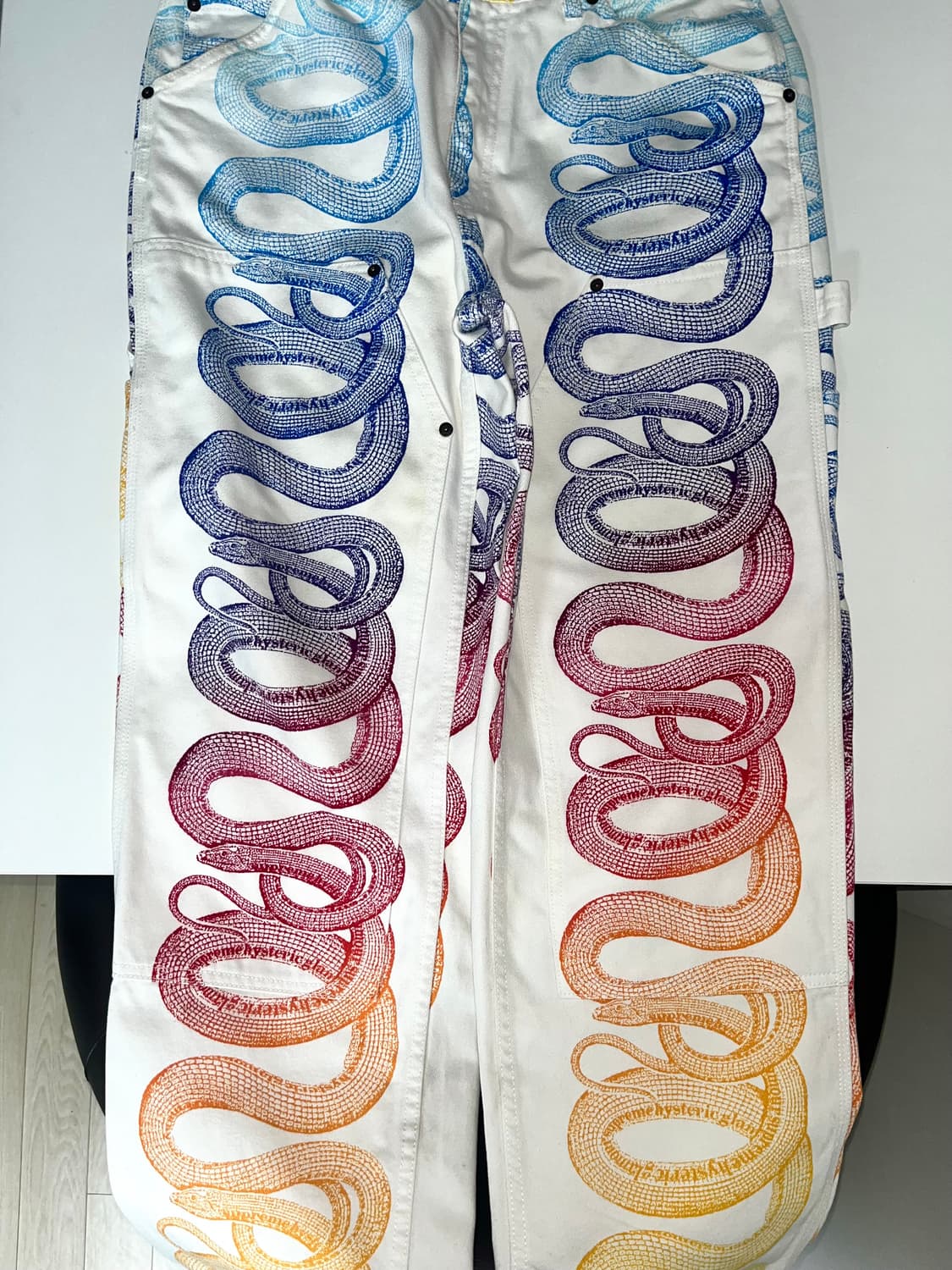 슈프림 x 히스테릭 글래머 스네이크 더블 니 데님 페인터 팬츠 화이트 상품이미지1