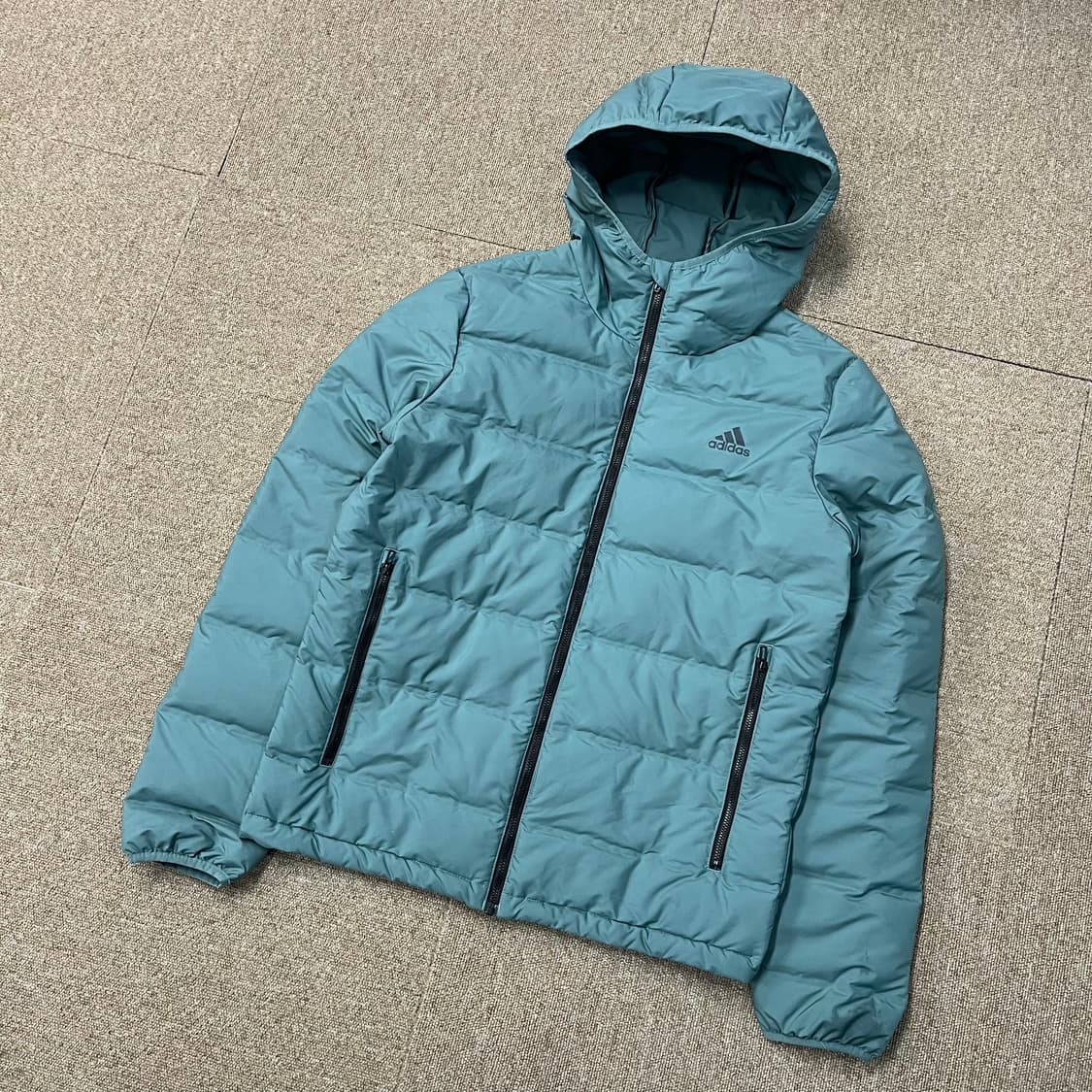 아디다스 경량패딩 상품이미지1