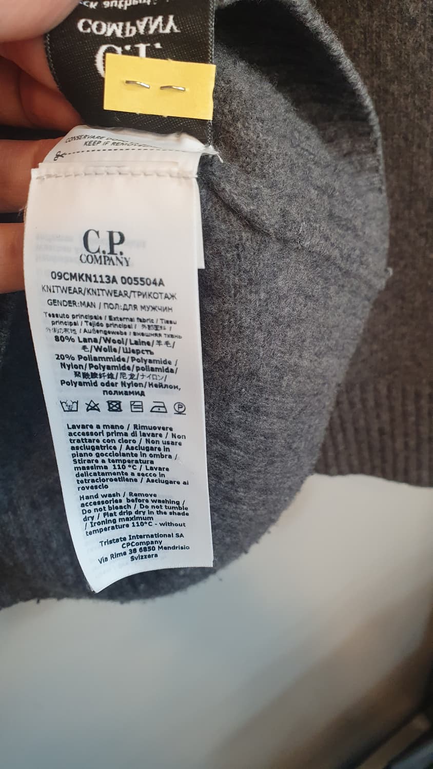 CP컴퍼니 하프집업 니트 52사이즈입니다.
라지입니다
 무난한 그레이 색 상품이미지8