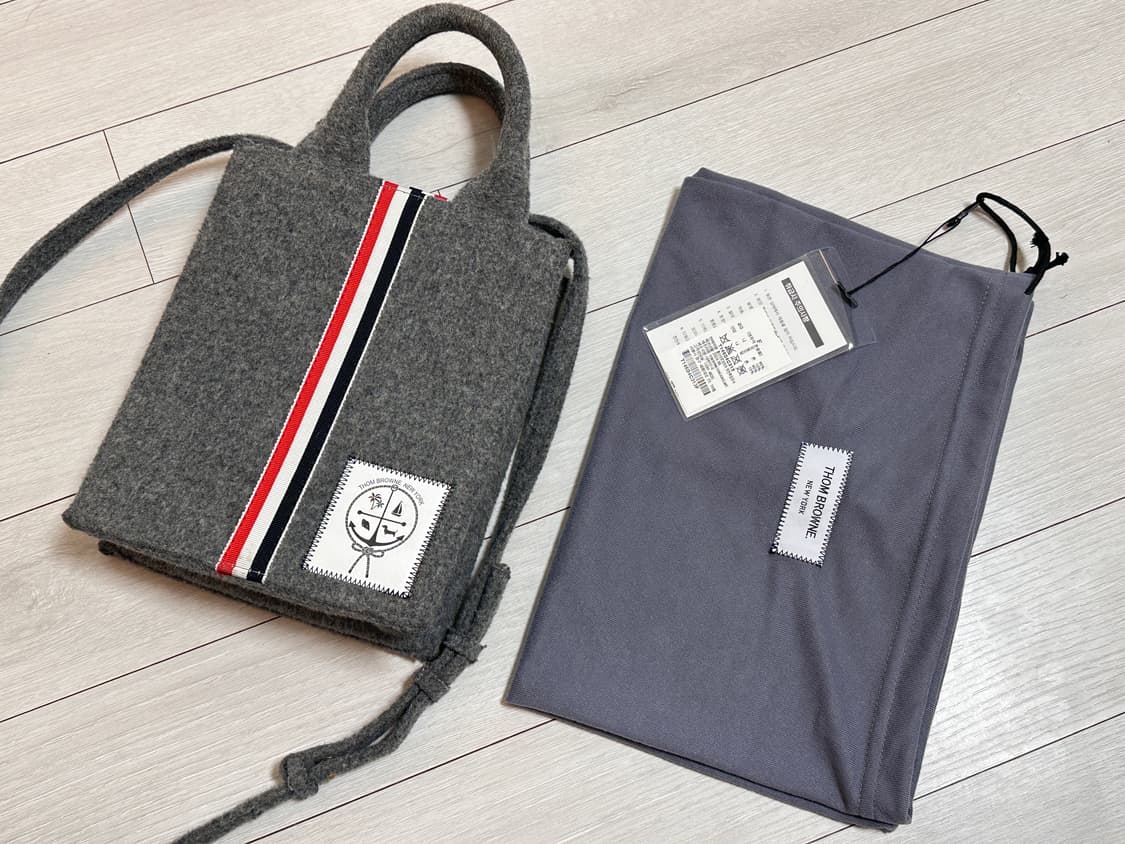 톰브라운 성수팝업 토트백 S 스몰 사이즈 상품이미지1