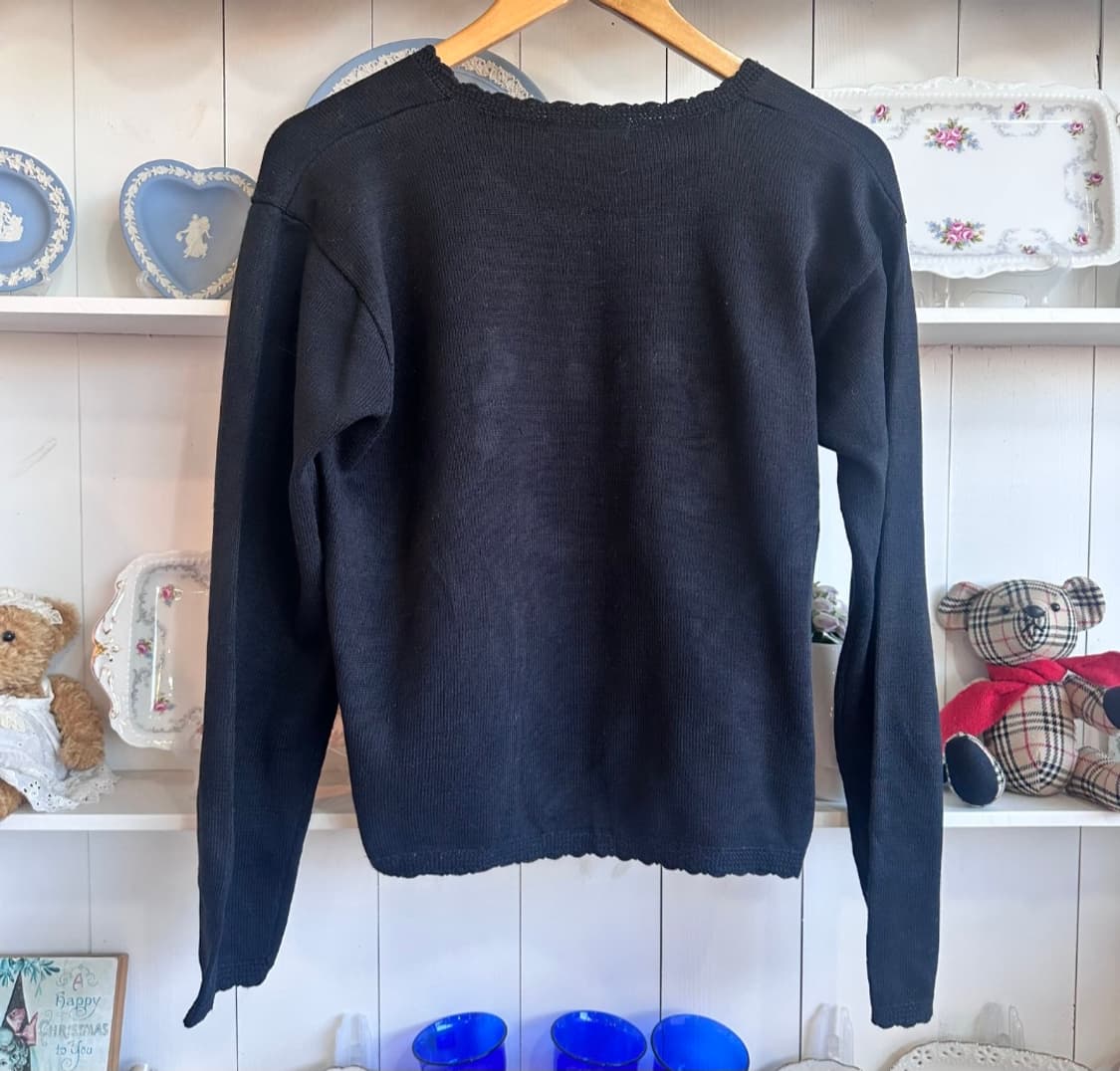 Lily Poem 블랙 자수 니트 상품이미지4