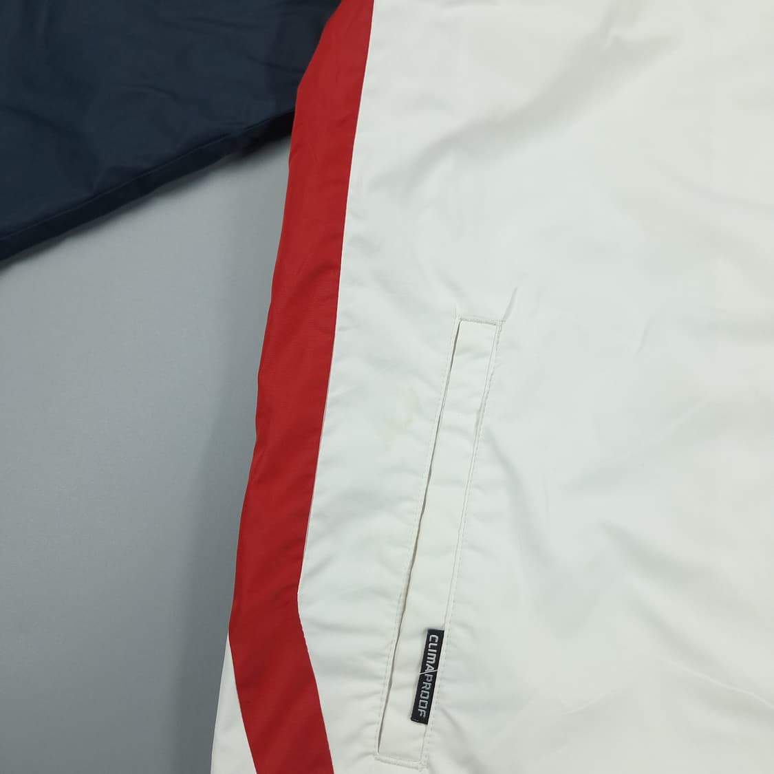 아디다스 JP 네이비 화이트 레드 배색 삼선 클라이마프루프 바람막이 L 상품이미지6