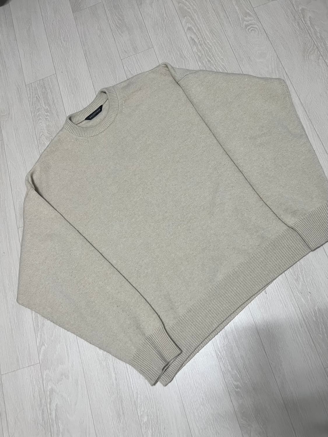 발렌시아가 캐시미어 니트 상품이미지1