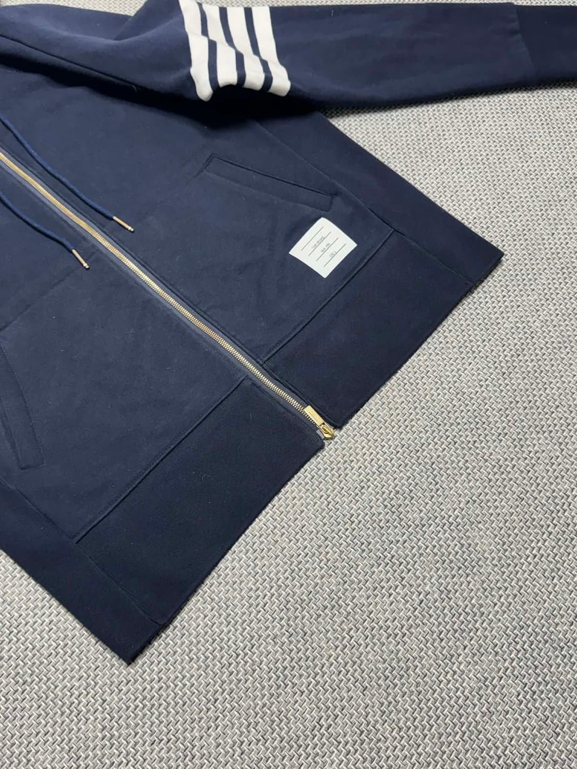 톰브라운 후드집업 상품이미지5