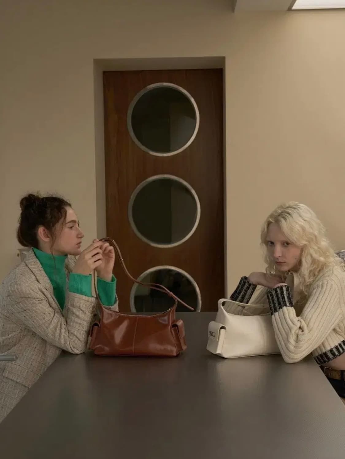 [새제품] 스퀘어라인 헤바 숄더백 크로스백 실버백 상품이미지2