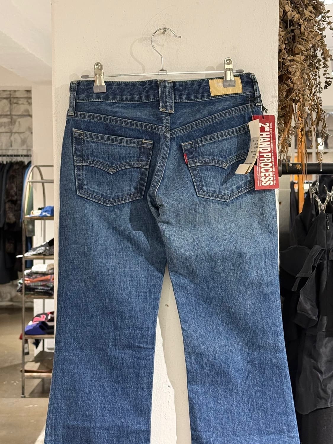 리바이스 레이디 스타일 556 로우라이즈 부츠컷 데님 팬츠 상품이미지5