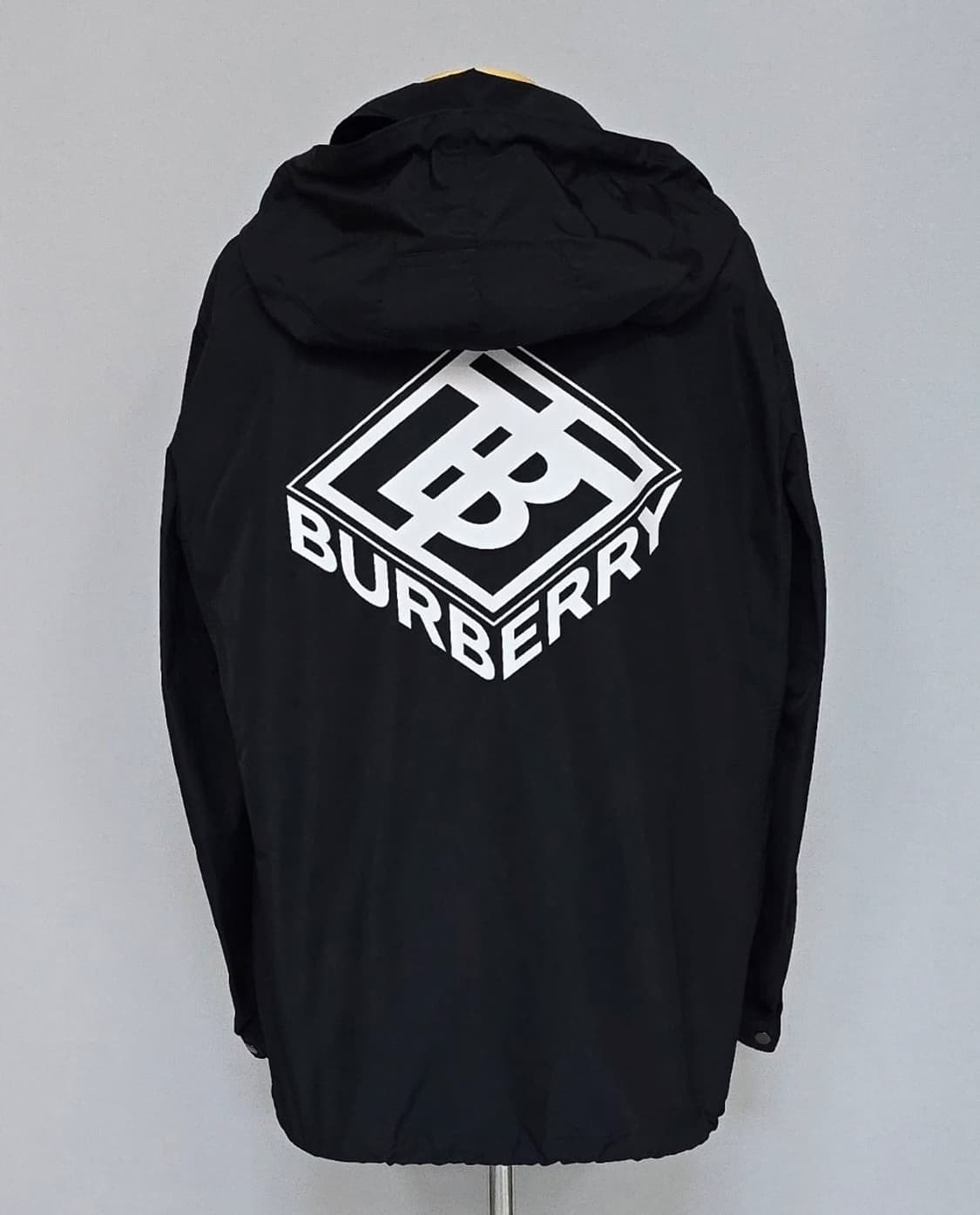 버버리 TB 로고 바람막이 자켓 52 정품 상품이미지8