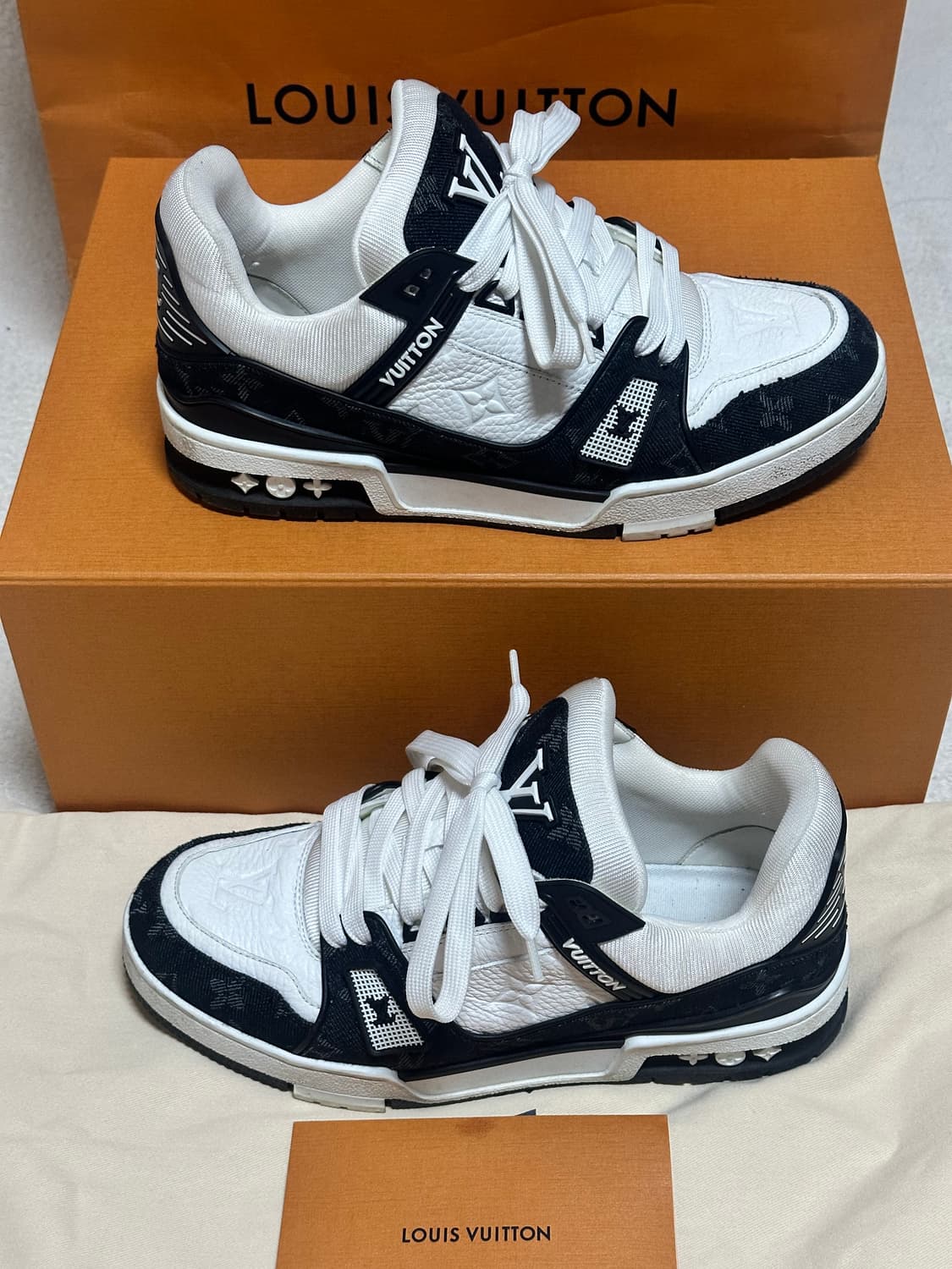 (풀구성)루이비통 트레이너 스니커즈 블랙/화이트 5.5 상품이미지1