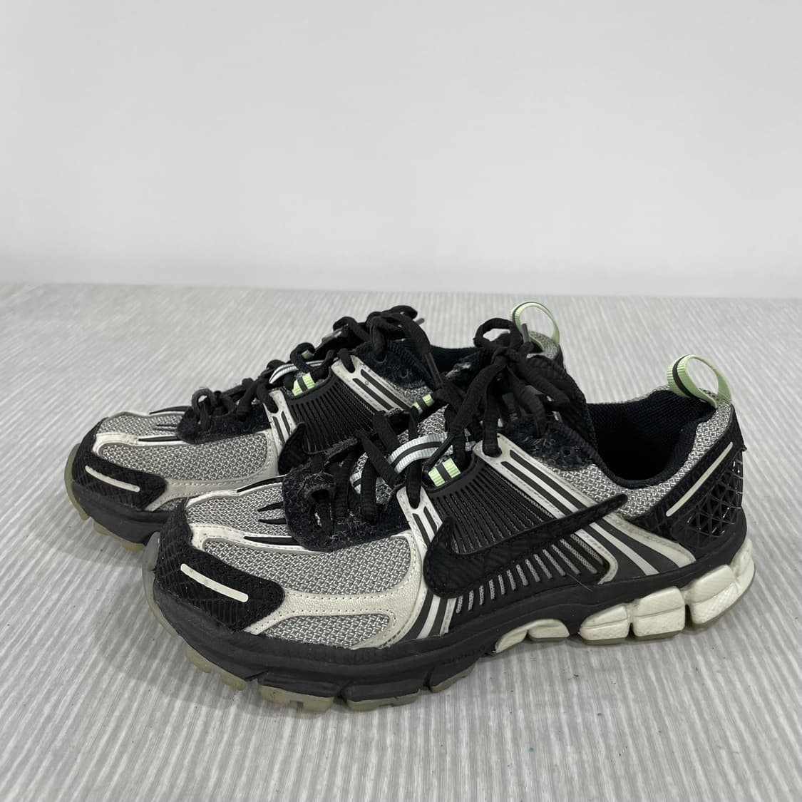 773) 나이키 줌 보메로 5 포톤 더스트 블랙 230mm 상품이미지3