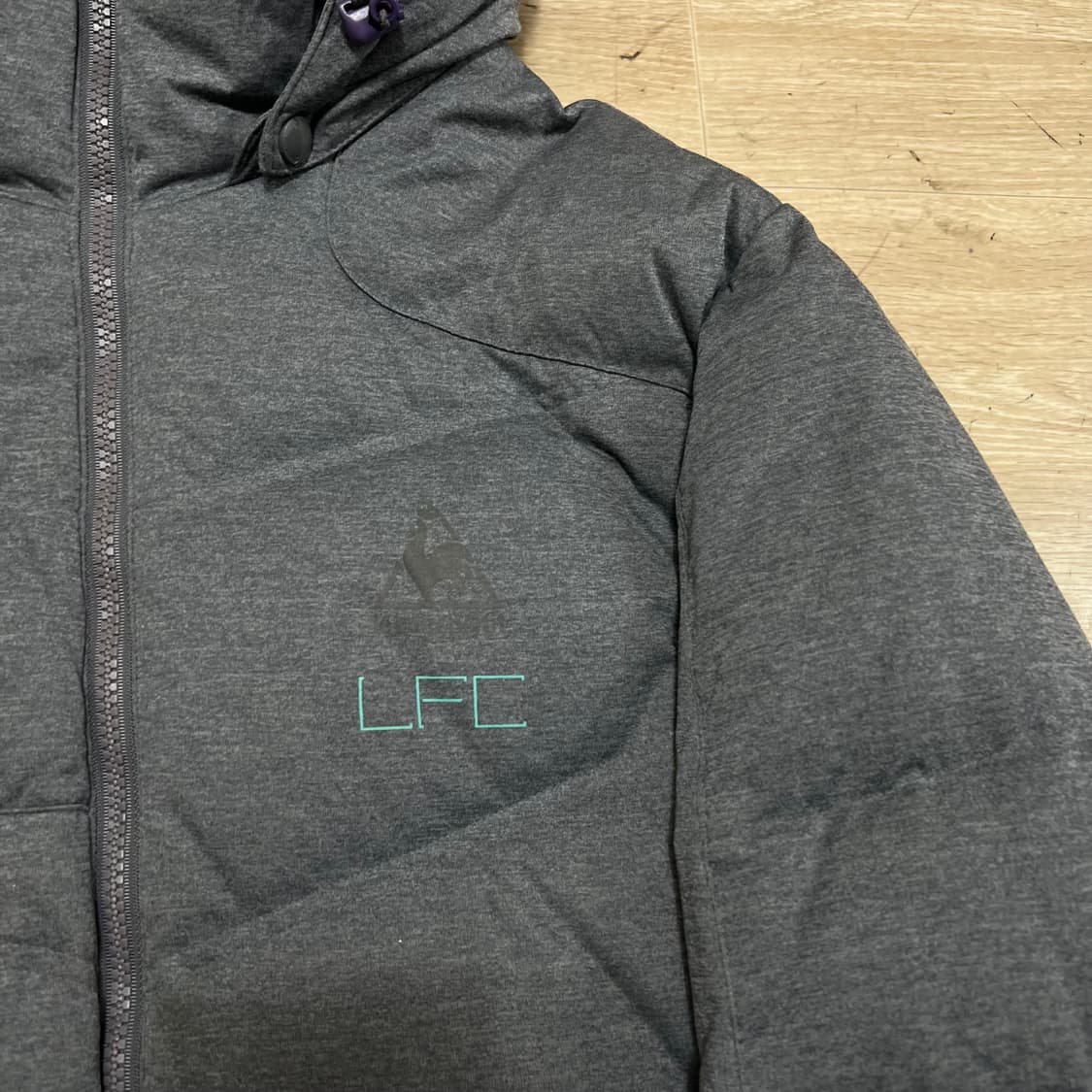 르꼬끄 여성 덕다운 LFC 로고 후드 패딩 점퍼 [멜란지그레이] M/95 상품이미지4