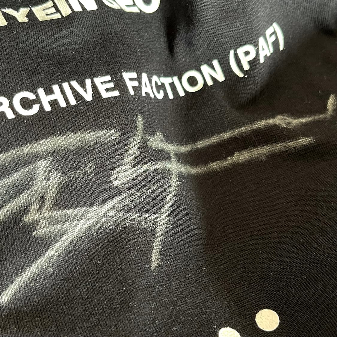 아크로님x파프x혜인서 콜라보 사인 티셔츠 L 상품이미지4