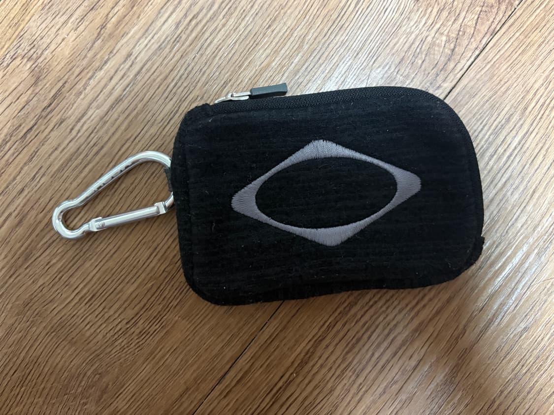 미스치프 롬버스 카라비너 미니 파우치 블랙 상품이미지1