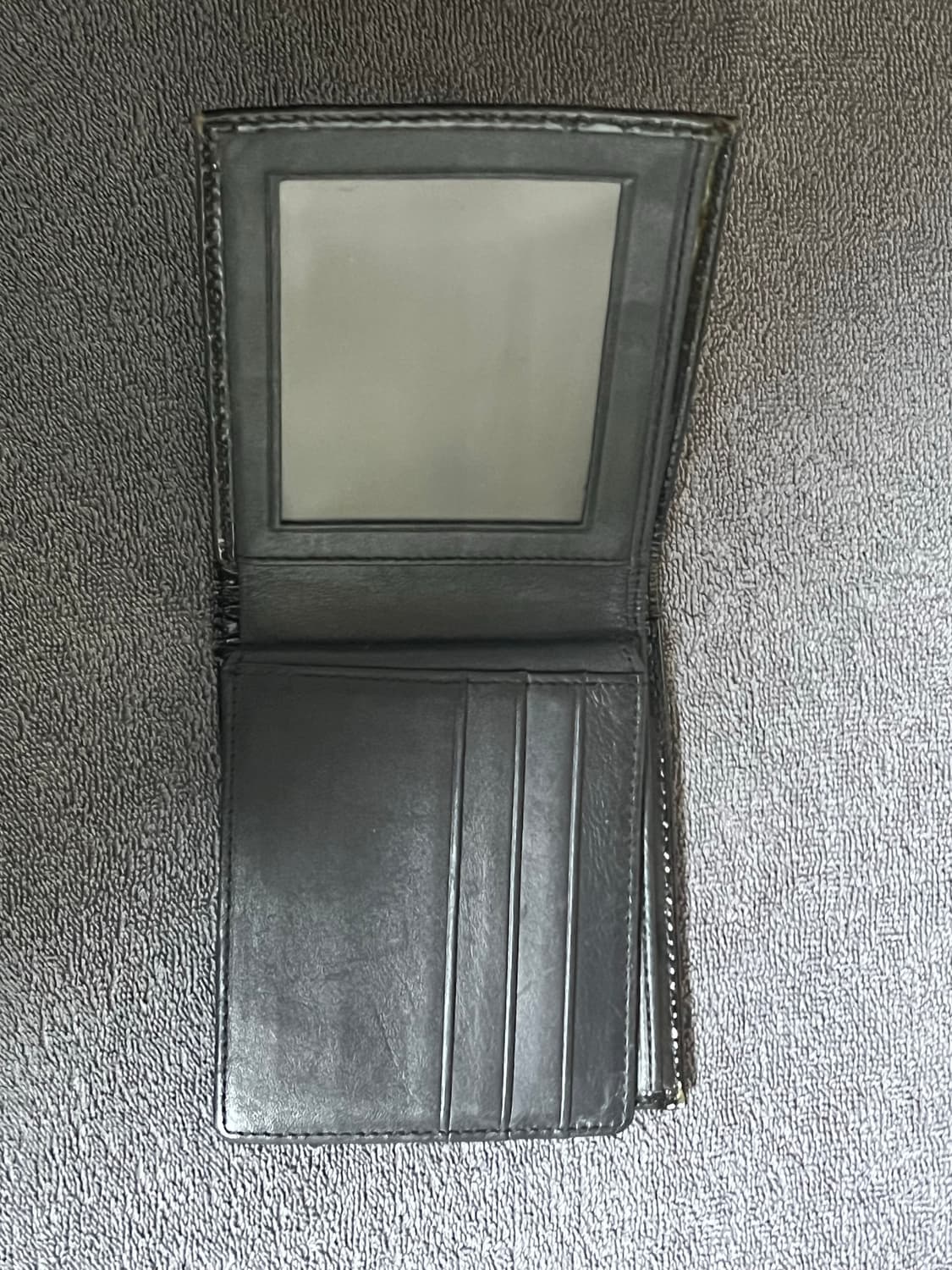 비비안 웨스트우드 애나멜 반지갑 상품이미지4