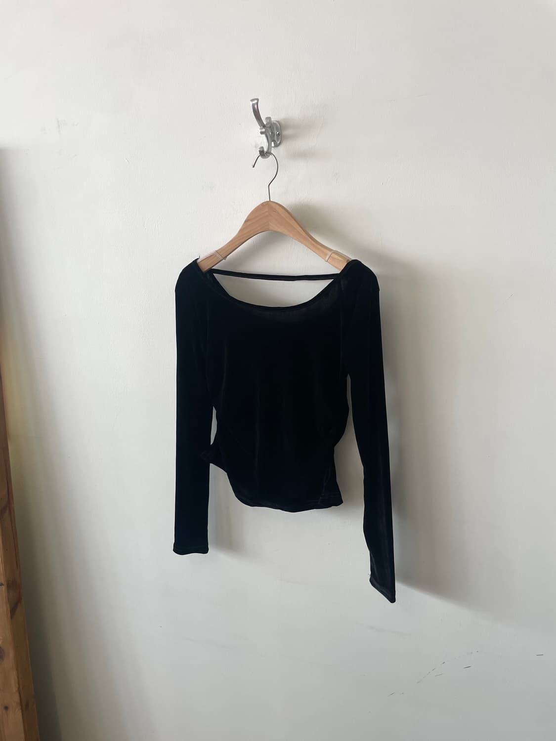 boat neck side shirring velvet top 상품이미지1