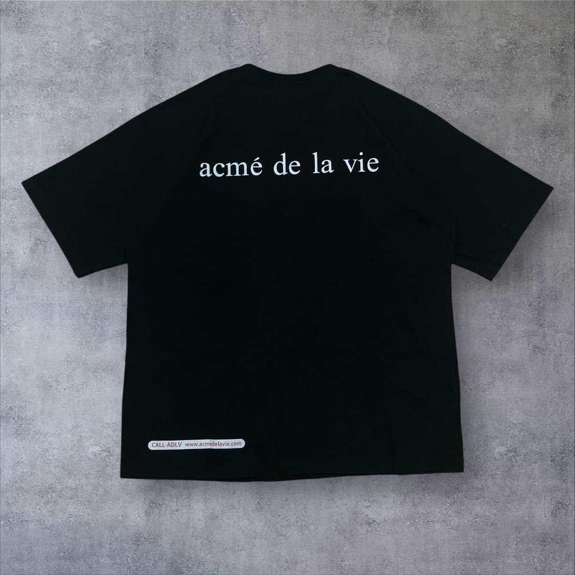 아크메드라비 베이비 페이스 박스 프린팅 블랙 반팔티 상품이미지2