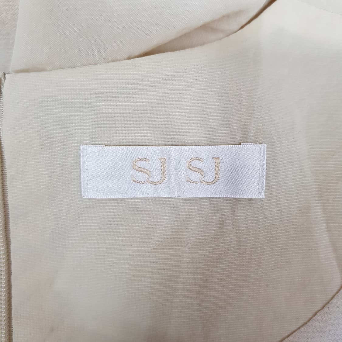 한섬 SJS 2022 스모킹 밴딩 반팔 플레어 원피스 76-90-155 상품이미지7