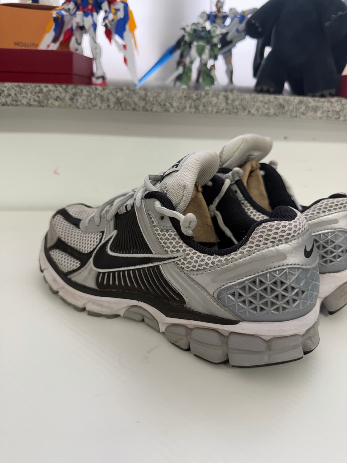 정품) 나이키 줌 보메로 5 운동화 260 상품이미지6