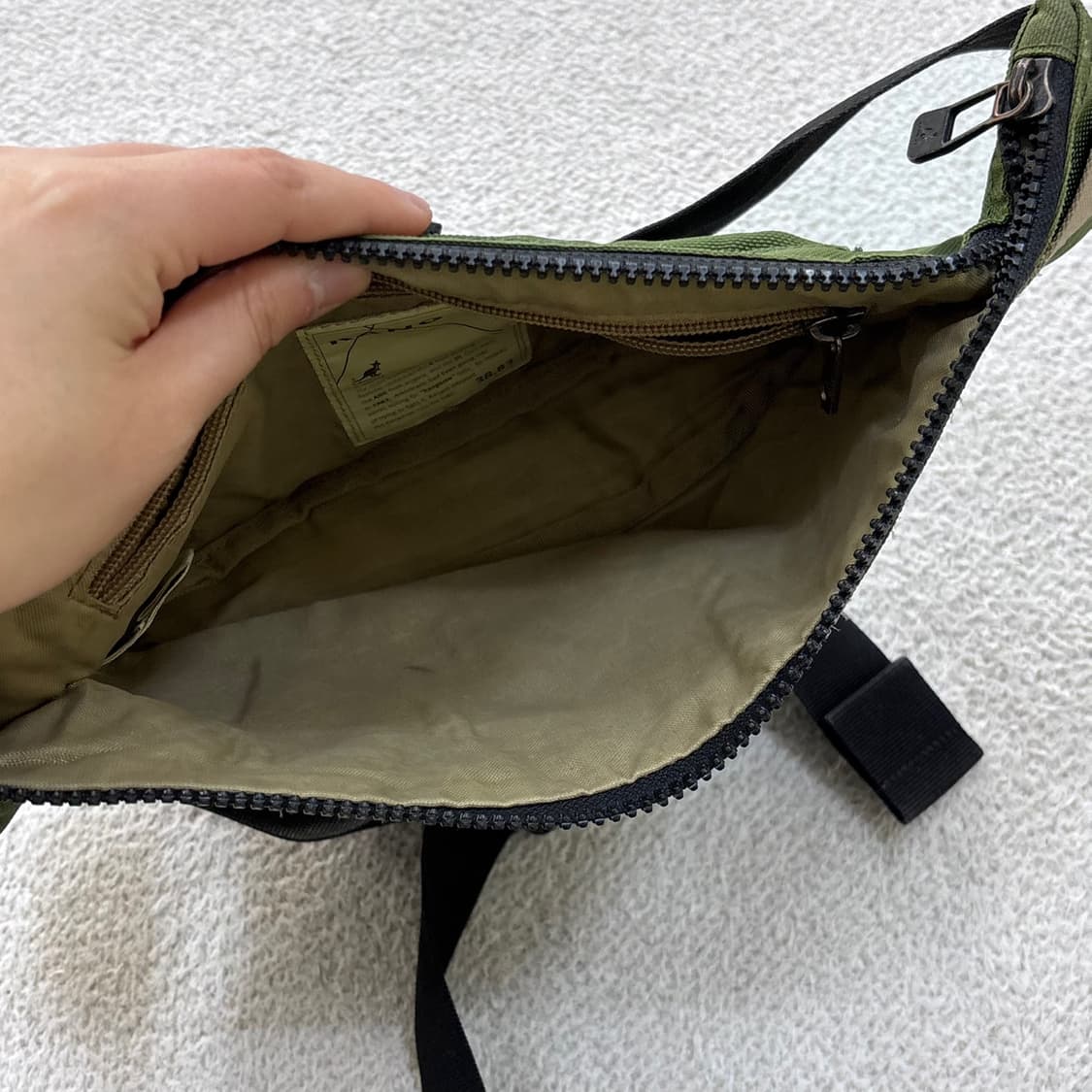 실측확인 캉골 레코드 슬링백 0408E2 상품이미지3