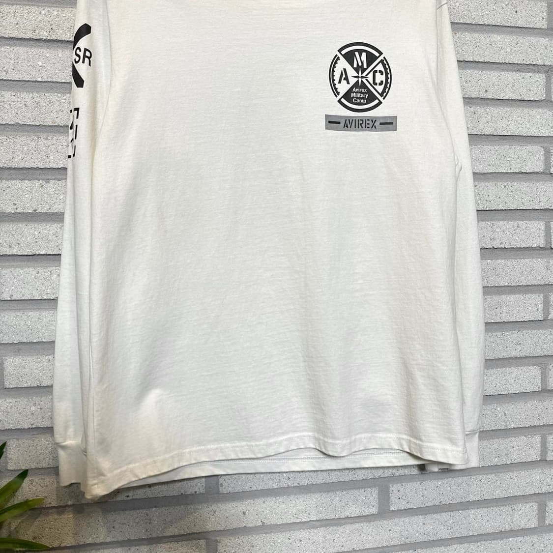 AVIREX 아비렉스 밀리터리 롱슬리브 백프린트 레터링 디테일 화이트 상품이미지4