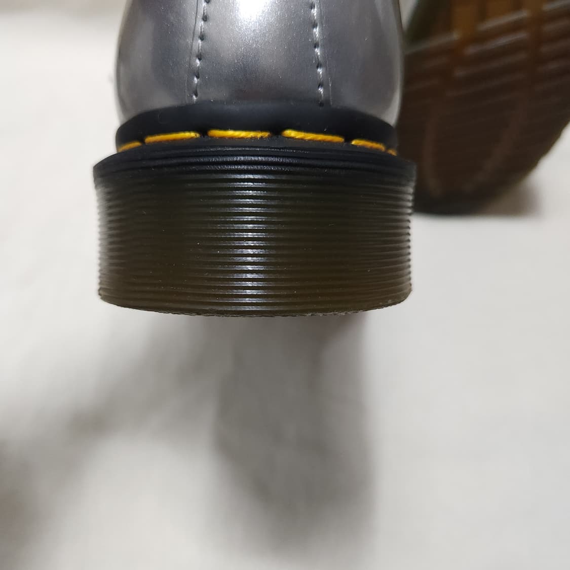 [9UK] 닥터마틴 1461 3홀 Silver (280~285) 상품이미지7