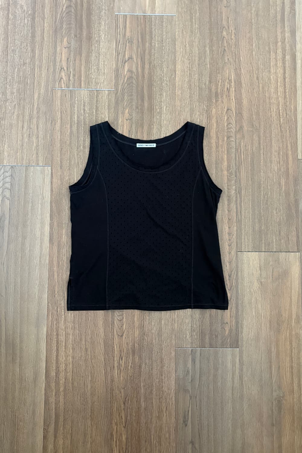 Issey Miyake Perforated Panel Sleeveless 상품이미지4