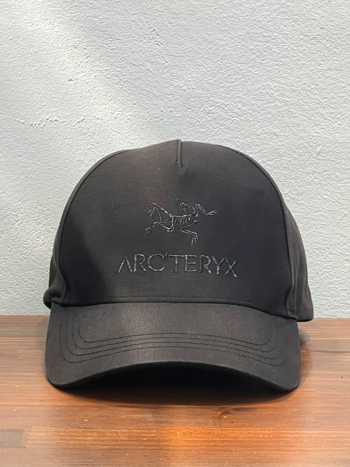 Arcteryx 블랙 Bird Word Cap 상품이미지2