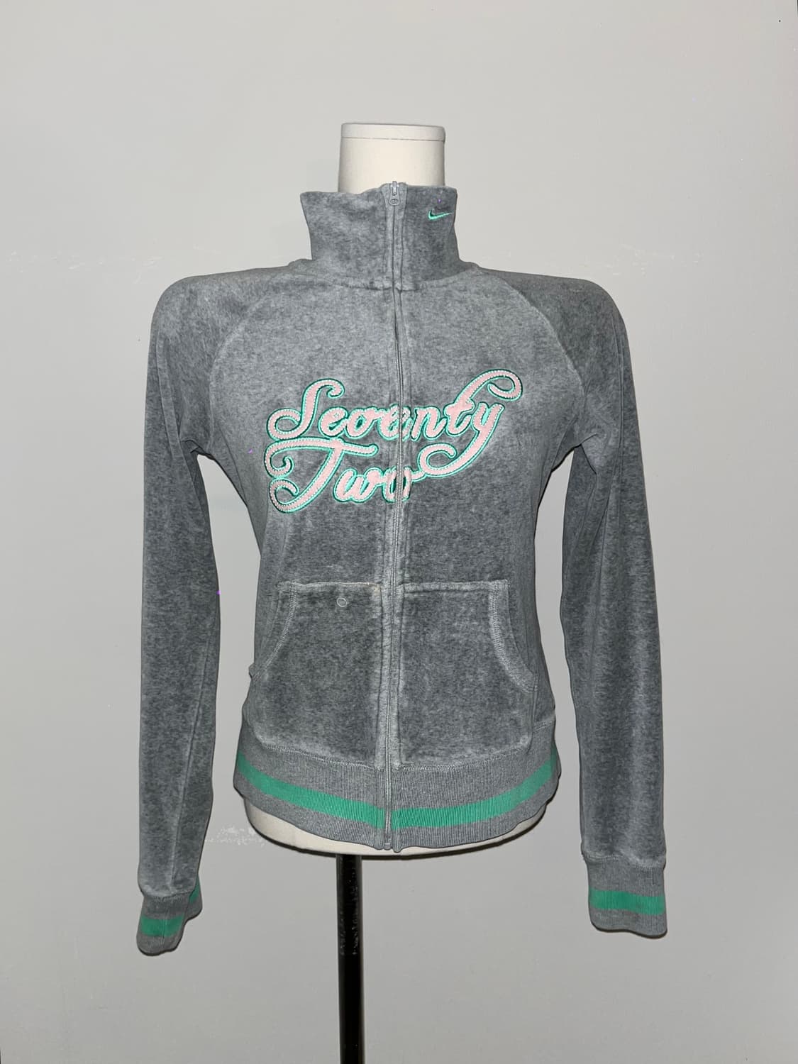 📦 Nike velvet jaket 상품이미지2