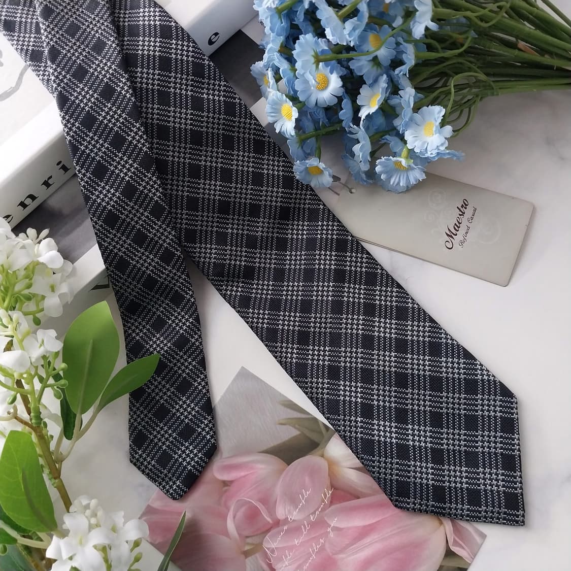 마에스트로 실크 블랙 체크 슬림 타이 7.9cm 새상품 K1510
 상품이미지2