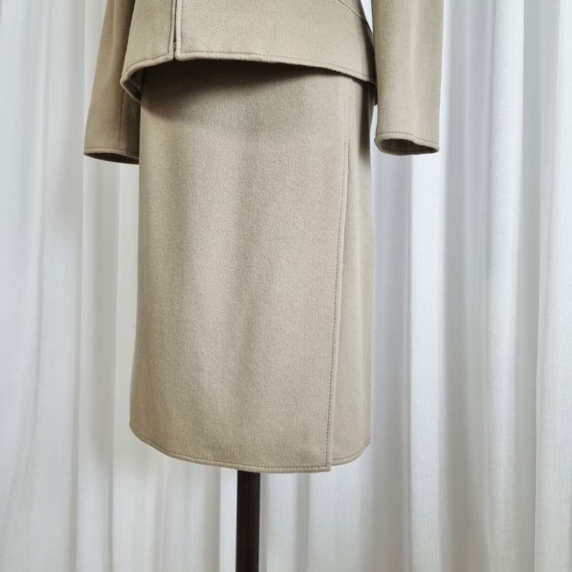 발렌티노 부띠끄 셋업 울100% (55-날씬66/실측확인) 상태최상 상품이미지5