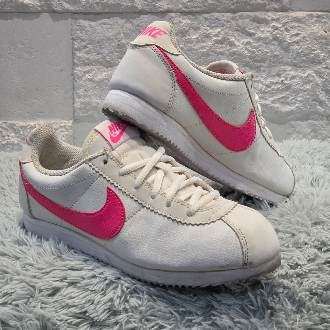 6q-28:나이키 코르테즈 핑크 스우시 화이트 러닝 스니커즈(23.5cm 상품이미지3